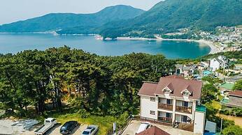 Geoje Cheongsol Pension