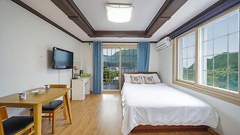 Geoje Cheongsol Pension