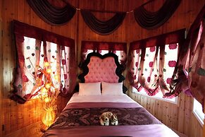 White Village Pension