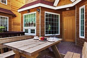 White Village Pension