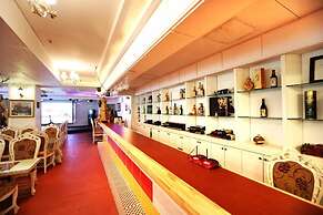 White Village Pension