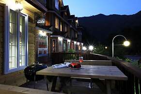 White Village Pension