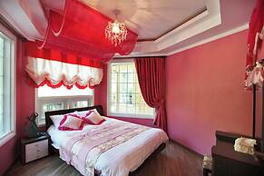 White Village Pension