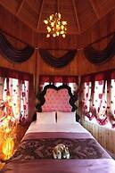 White Village Pension