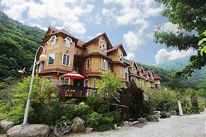 White Village Pension