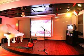 White Village Pension