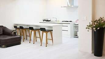 Vivaldi white house in vally