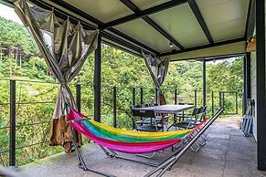 Vivaldi white house in vally