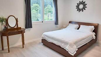 Vivaldi white house in vally