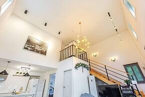 Vivaldi white house in vally