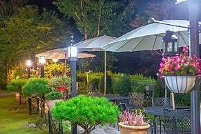 Vivaldi white house in vally