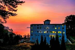 Beach castle hotel & resort