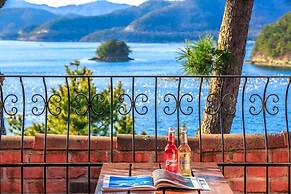 Beach castle hotel & resort