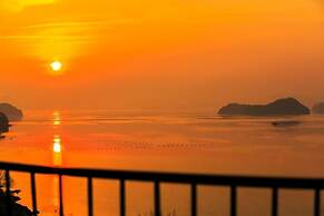 Beach castle hotel & resort