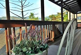 Castel on the hill pension