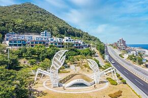 Hayanjip (Blue Road Town Pension