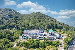 Hayanjip (Blue Road Town Pension