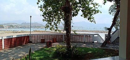 Bunga Ayu Seaside Resort