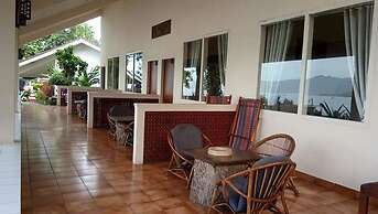 Bunga Ayu Seaside Resort