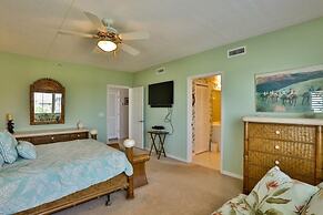 Surf And Racquet 101 3 Bedroom Condo by RedAwning
