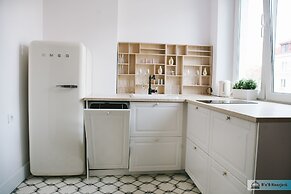 Warsaw Concierge Royal Baths Studio