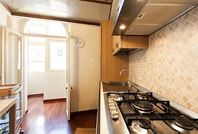 Clock Terrace House - FromHometoRome