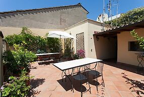 Clock Terrace House - FromHometoRome