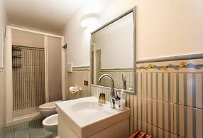 Clock Terrace House - FromHometoRome