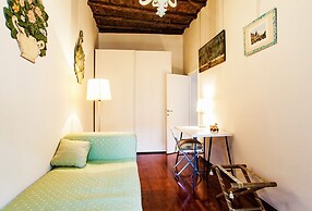 Clock Terrace House - FromHometoRome