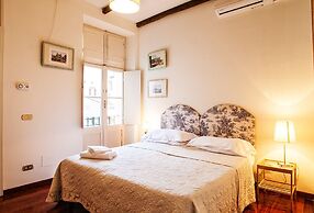 Clock Terrace House - FromHometoRome