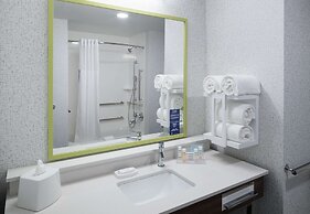 Hampton Inn & Suites Cape Canaveral Cruise Port