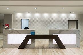 Hampton Inn & Suites Cape Canaveral Cruise Port