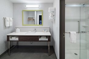 Hampton Inn & Suites Cape Canaveral Cruise Port