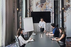 Four Points by Sheraton Phuket Patong Beach Resort