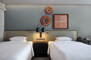 Four Points by Sheraton Phuket Patong Beach Resort