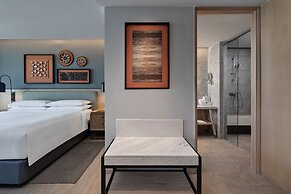 Four Points by Sheraton Phuket Patong Beach Resort