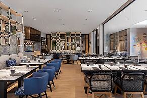 Four Points by Sheraton Phuket Patong Beach Resort