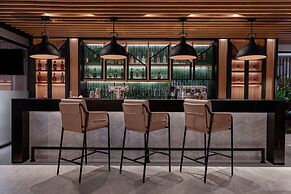 Four Points by Sheraton Phuket Patong Beach Resort