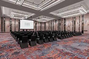 Four Points by Sheraton Phuket Patong Beach Resort