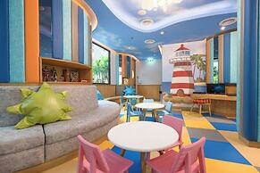 Four Points by Sheraton Phuket Patong Beach Resort