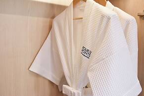 Four Points by Sheraton Phuket Patong Beach Resort