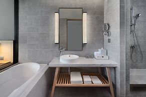 Four Points by Sheraton Phuket Patong Beach Resort