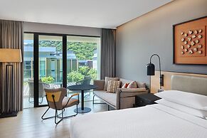 Four Points by Sheraton Phuket Patong Beach Resort