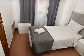 Lisbon Home Host - Hostel