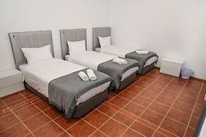 Lisbon Home Host - Hostel