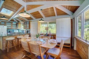 Hale Ki'i Maka Manu 4 Bedroom Home by RedAwning