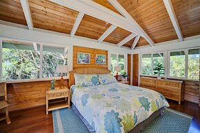 Hale Ki'i Maka Manu 4 Bedroom Home by RedAwning