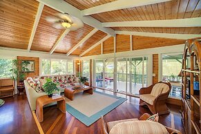 Hale Ki'i Maka Manu 4 Bedroom Home by RedAwning