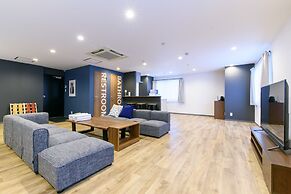 Black Gate Nippombashi