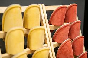 Black Gate Nippombashi